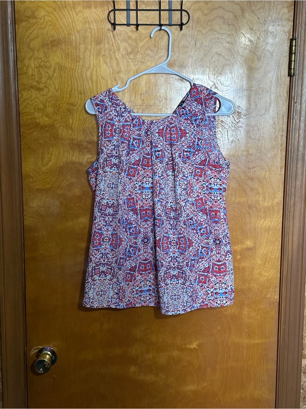 Printed Sleeveless Women's Camisole in Red Mosaic Print